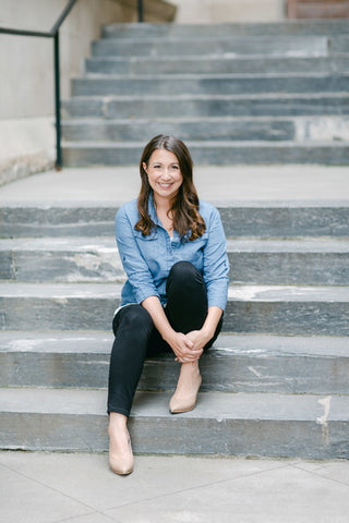 authors/elizabeth-earnshaw